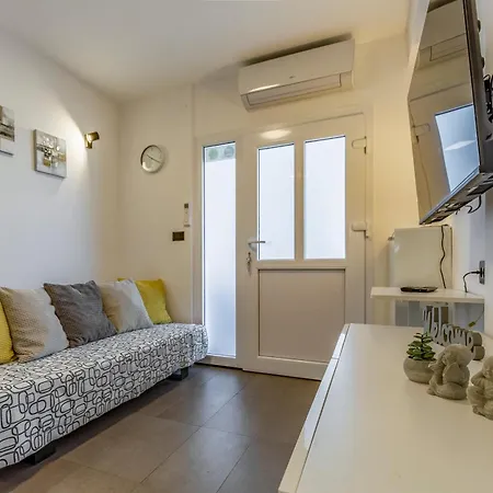 Mar Apartament Pjescana Uvala