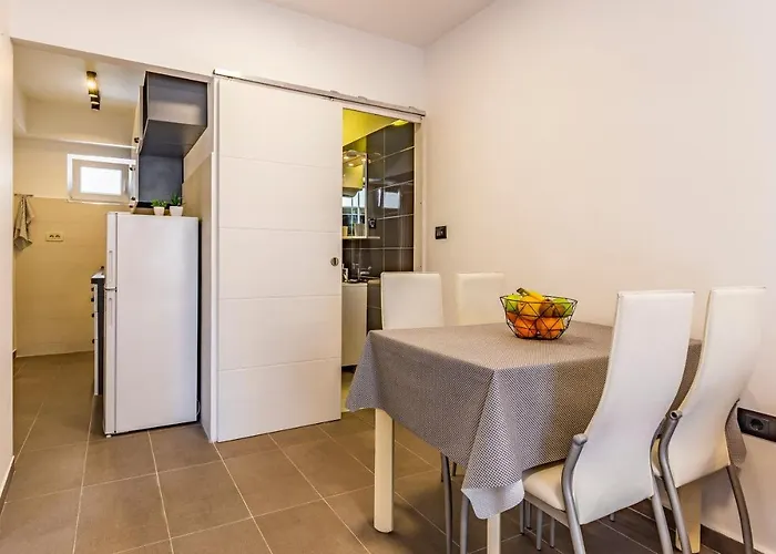 Mar * Pjescana Uvala