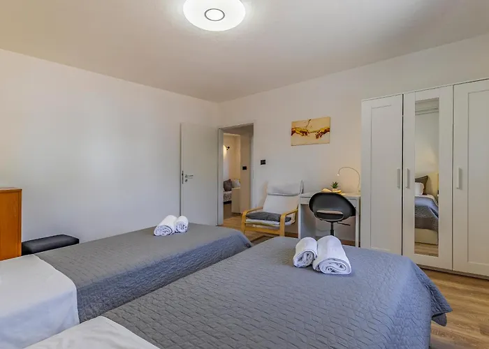 Lejlighed Mar Pjescana Uvala