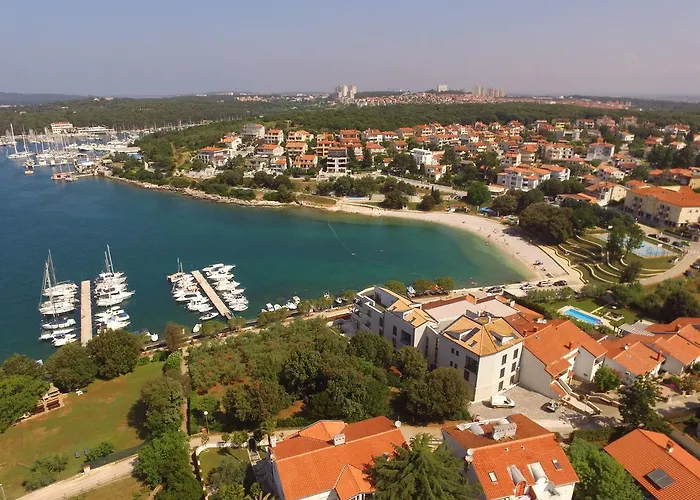 Lejlighed Mar Pjescana Uvala